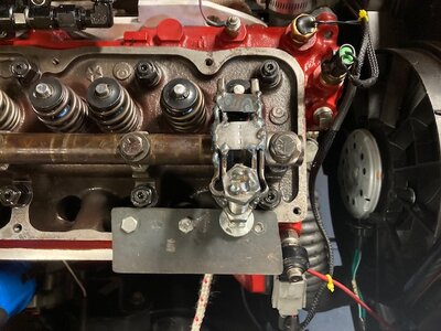 spring compressor on engine.jpg